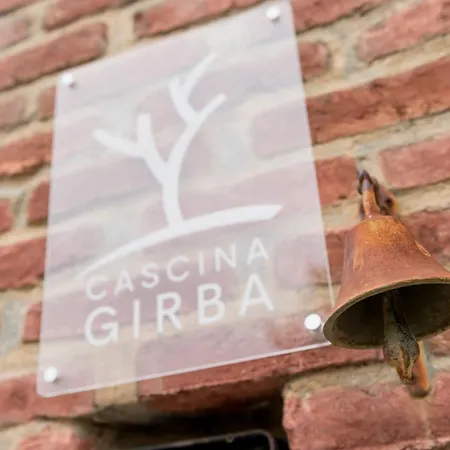 펜션 Cascina Girba