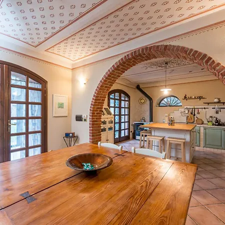 펜션 Cascina Girba *