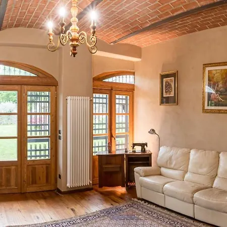 Holiday home Cascina Girba